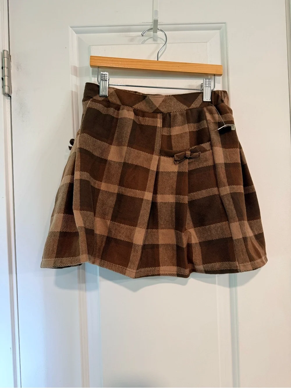 Tahari Girls Brown Tan Plaid Pleated Skirt Size 11/12 NWOT